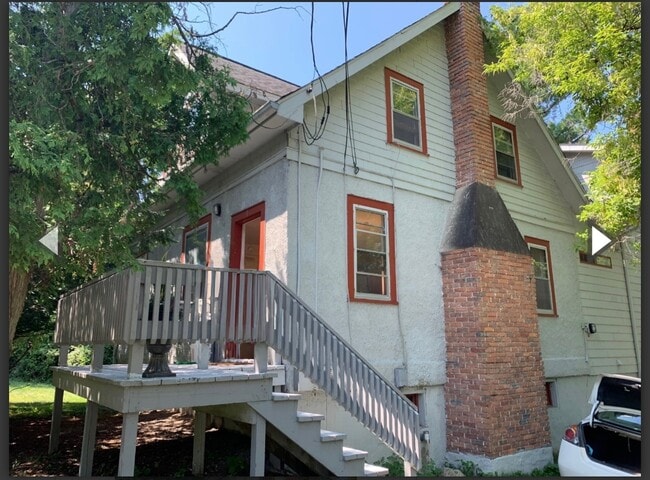 Building Photo - 918 Danby Rd