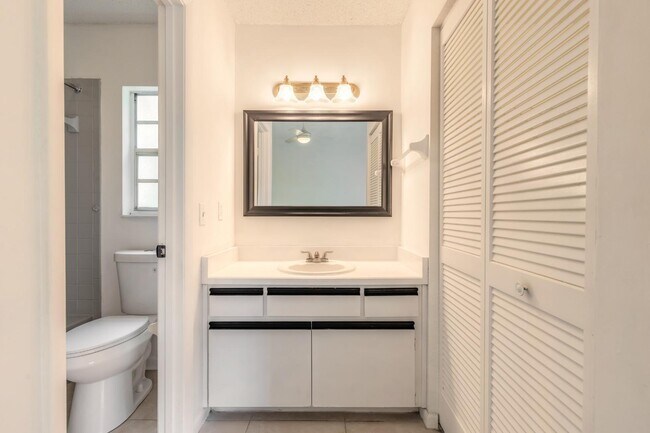 Foto del edificio - 91 Wellwood Ln