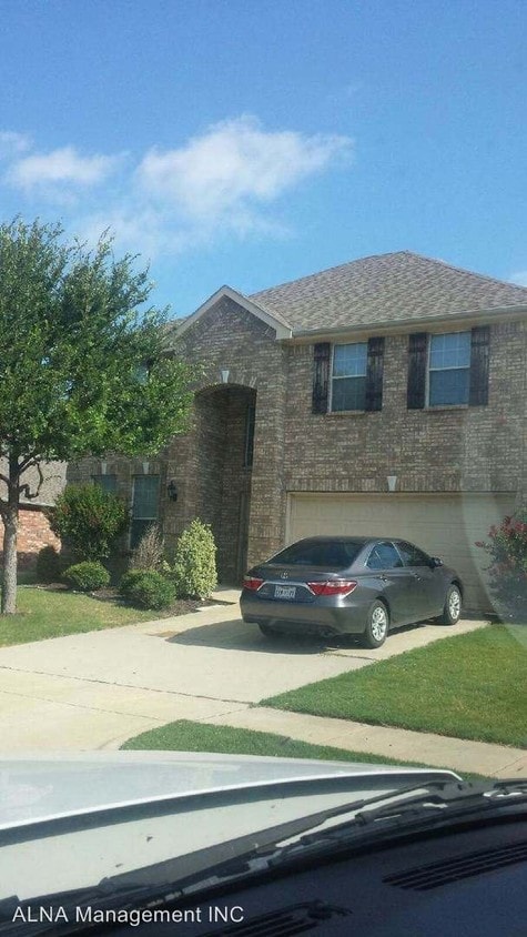 Primary Photo - 2777 Sunlight Dr