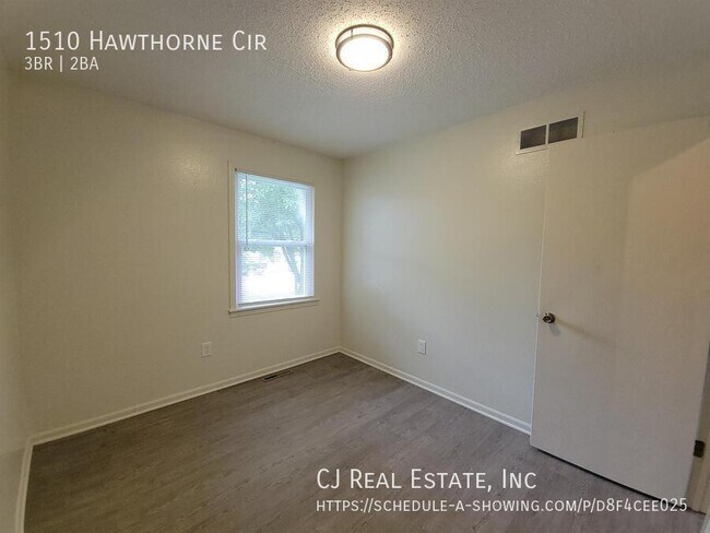 Foto del edificio - 1510 Hawthorne Cir