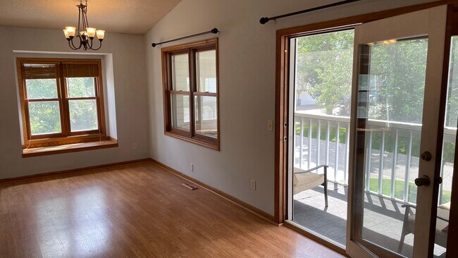 Foto del edificio - 5330 Highpointe Dr