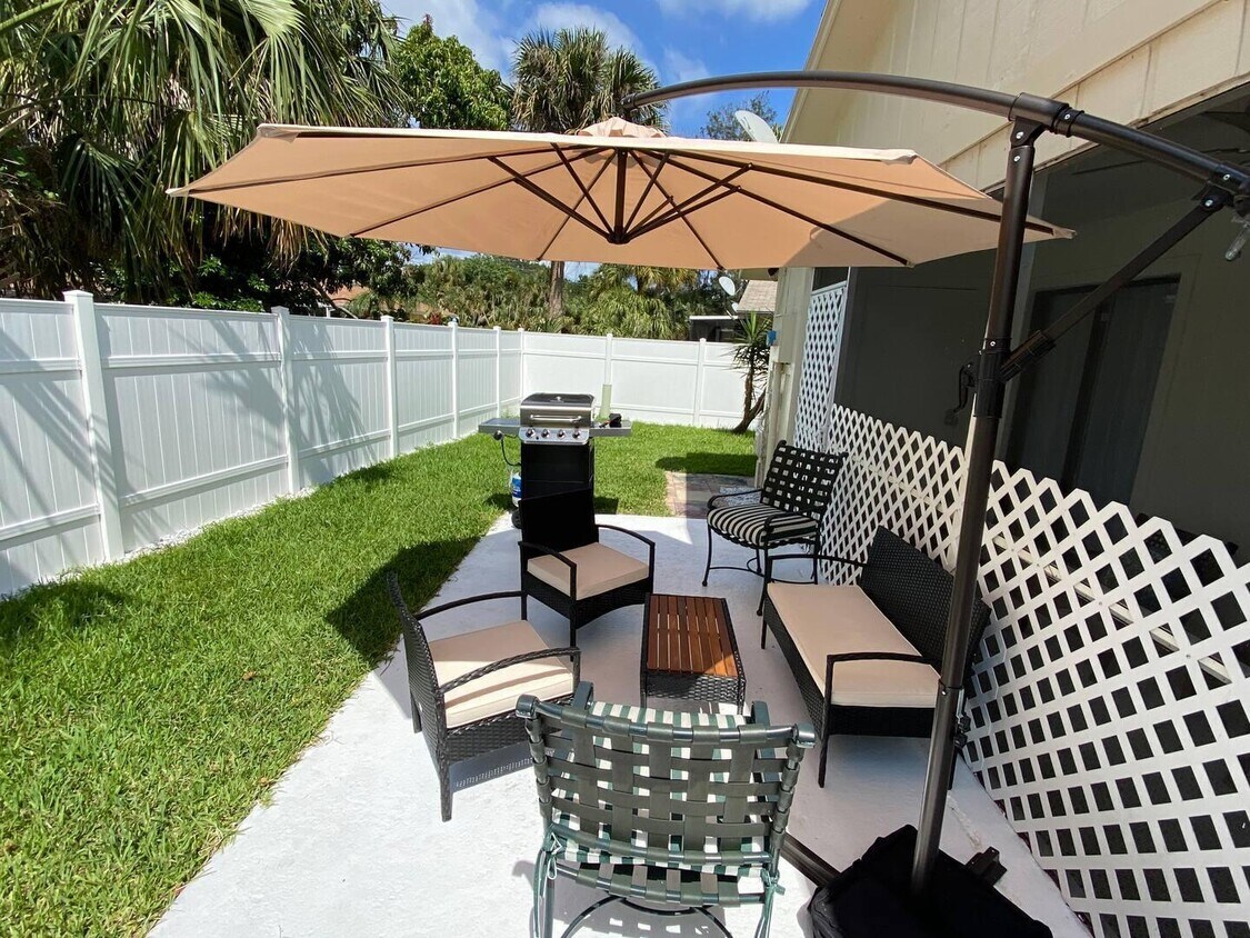 Foto principal - 8745 Sol Terrace