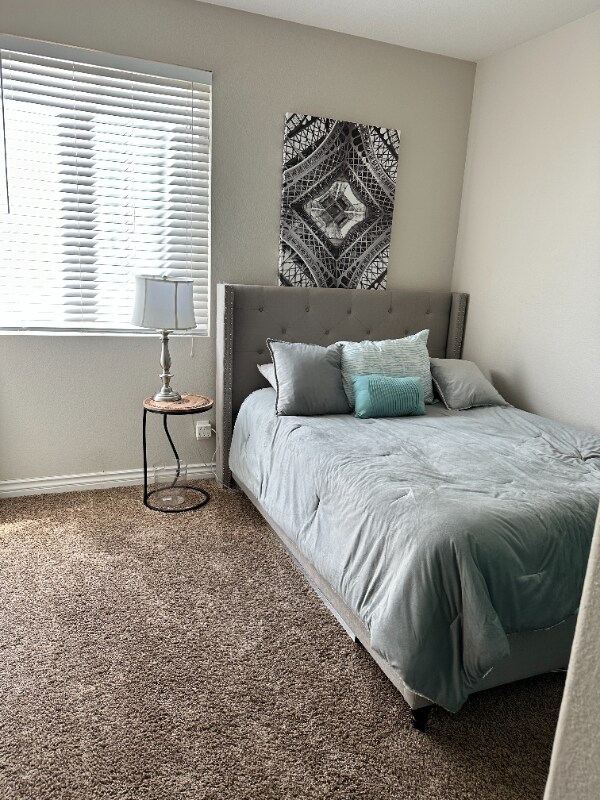 Foto principal - 15582 Peace Pipe St
