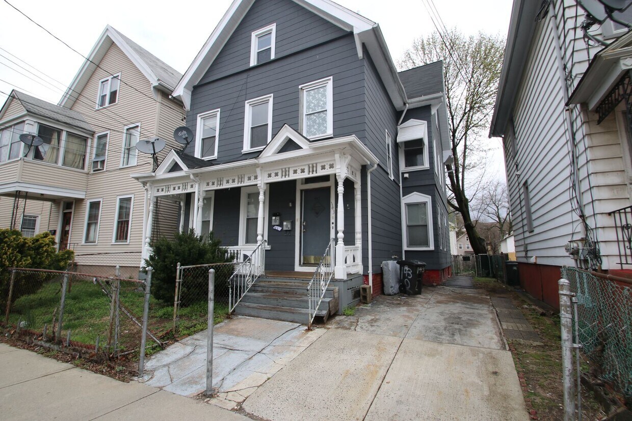 143 Fillmore St Unit 2nd Fl, New Haven, CT 06513 Room for Rent in New Haven, CT