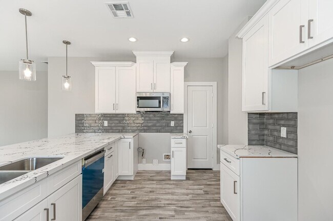 Foto del edificio - 3547 Dreyfus St