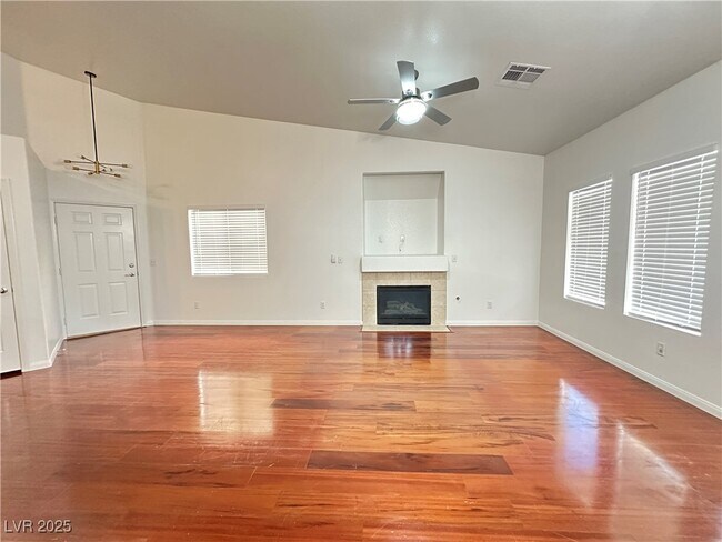 Foto del edificio - 6428 Sundown Heights Ave