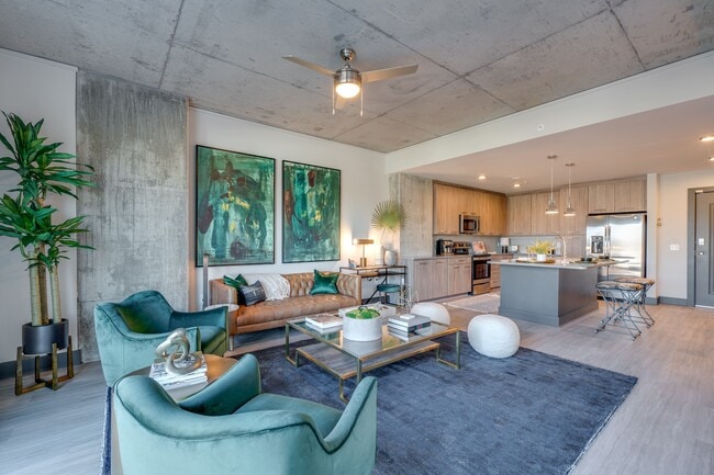 Building Photo - Cortland Glenwood South