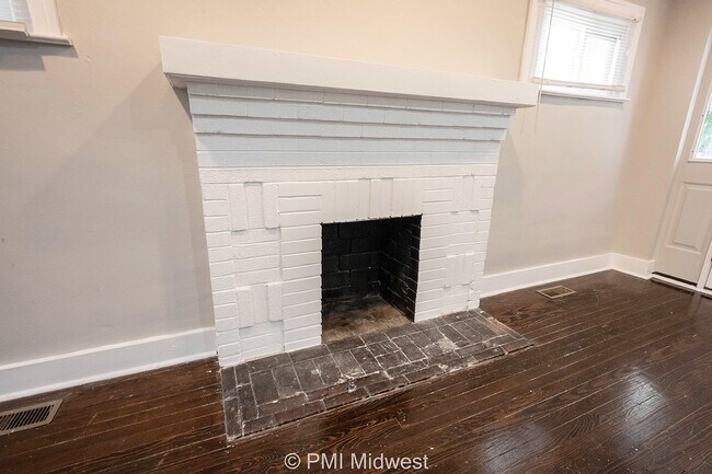 Foto del edificio - 1621 E 49th St