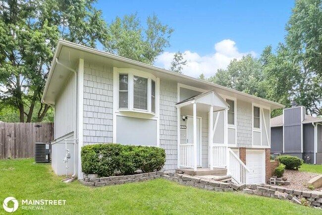 Building Photo - 314 SE CRESCENT ST, LEES SUMMIT, MO 64063