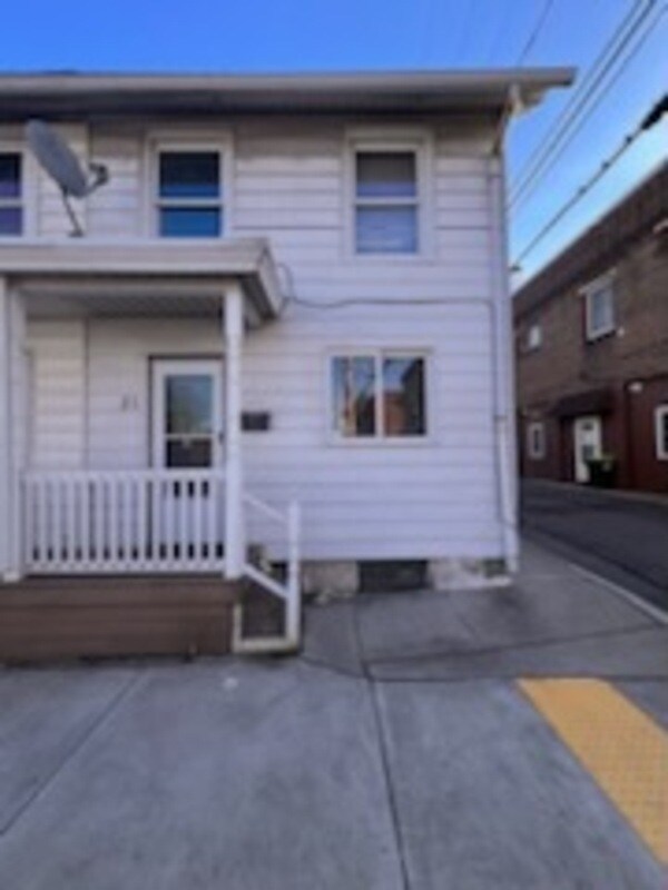 21 N Cedar St, Hazleton, PA 18201 House Rental in Hazleton, PA