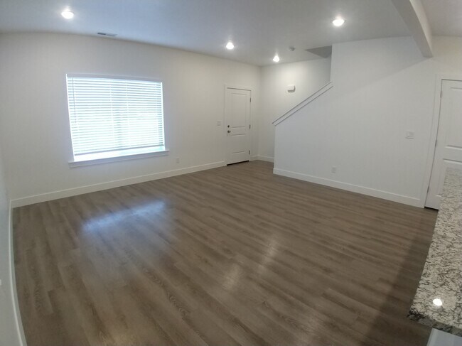 Foto del edificio - 335 S 1540 E