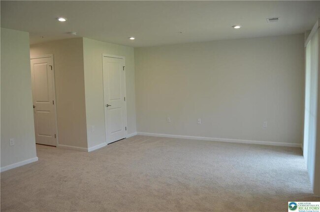 Foto del edificio - 2332 Raya Wy