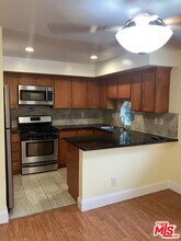 Building Photo - 698 S Berendo St