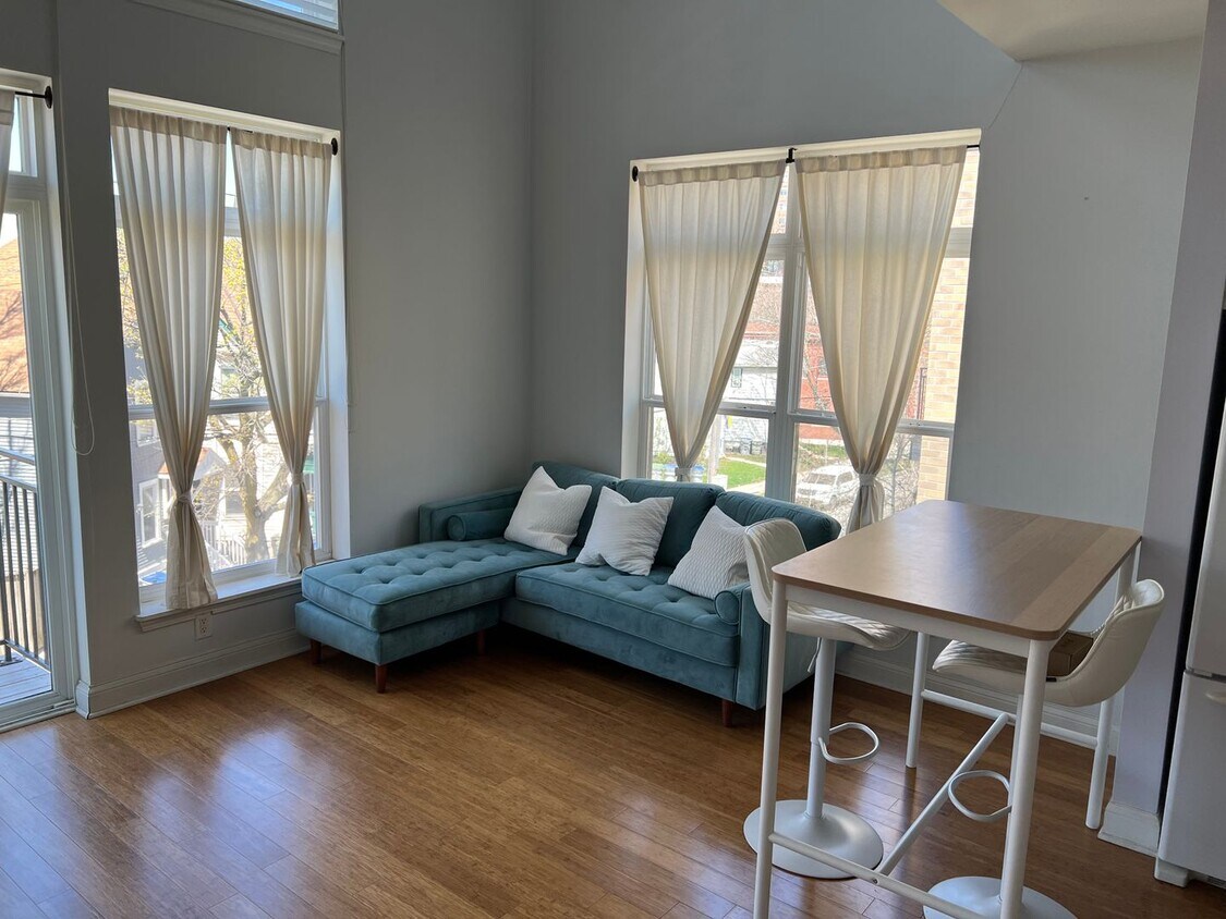 Primary Photo - 2 Bedroom Downtown Milwaukee Condo