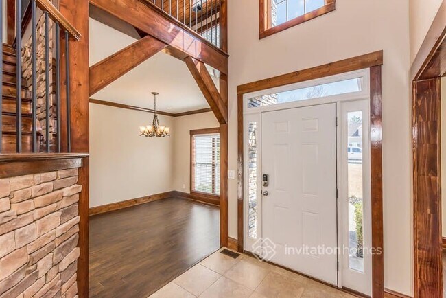 Building Photo - 6223 Spring Lake Dr