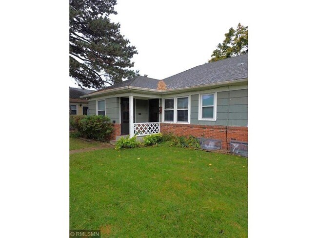 Building Photo - 2056 Bayard Ave