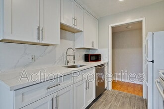 Building Photo - 255 S Rengstorff Ave