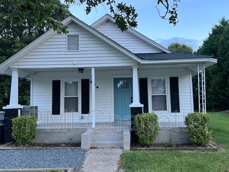 Primary Photo - 804 Fairview St