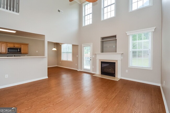Building Photo - 129 Lantana Dr