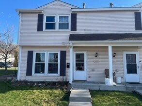Building Photo - 1863 Jamestown Cir