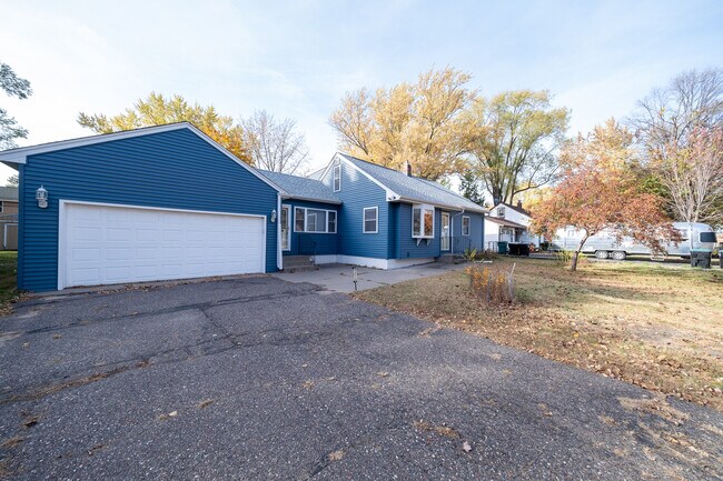 Building Photo - 9076 Jackson Ave