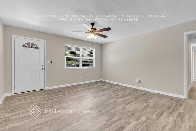 Building Photo - 6613 Shady Oak Dr