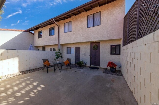 Building Photo - 605 E Palm Ave