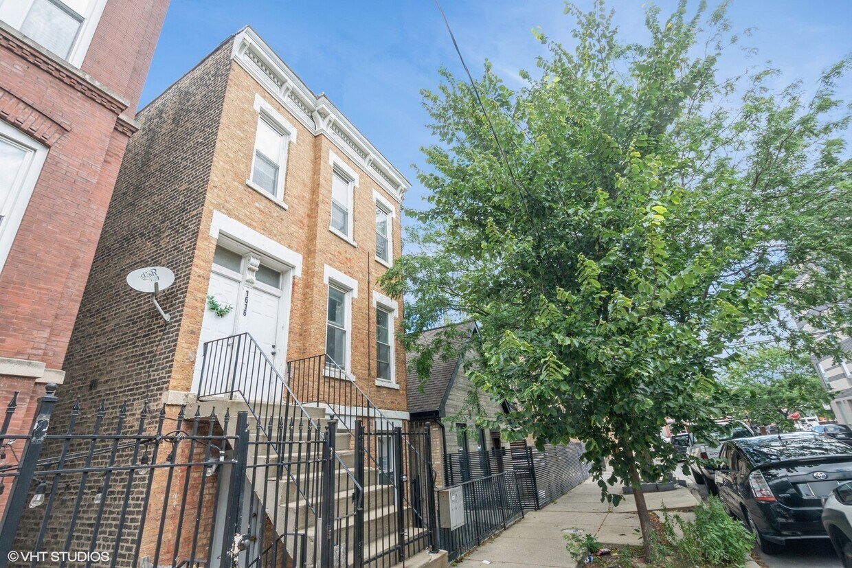 Foto principal - 1616 W Le Moyne St