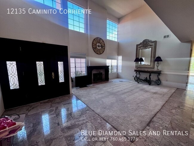 Building Photo - 12135 Caminito Corriente