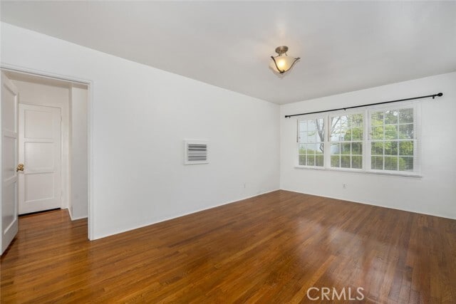 Building Photo - 814 E Carson St