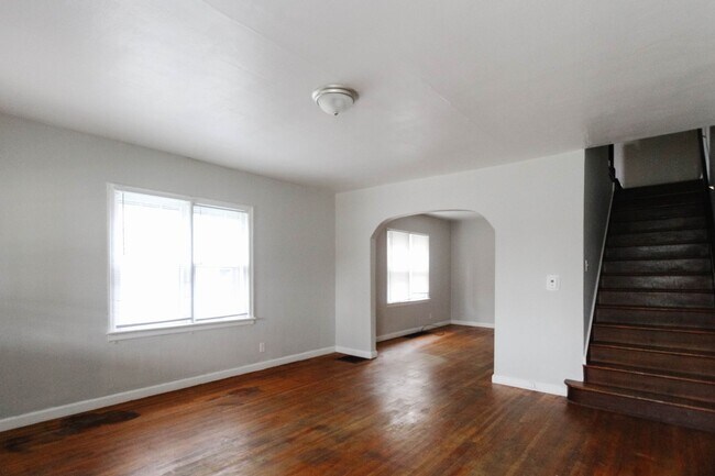 Foto del edificio - Close to Campus: In-Unit Washer and Dryer