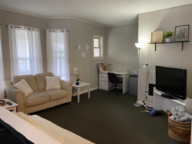 24/07/2018 08.25.34 - 282 Yates St