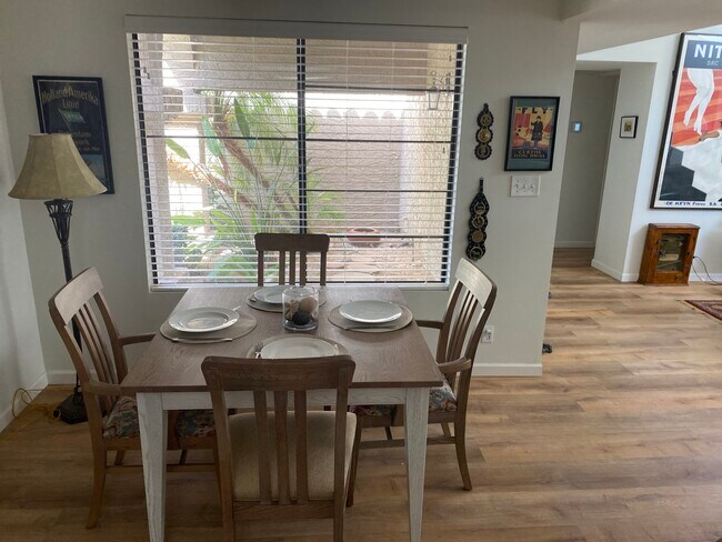 Foto del edificio - 9426 E Jenan Dr
