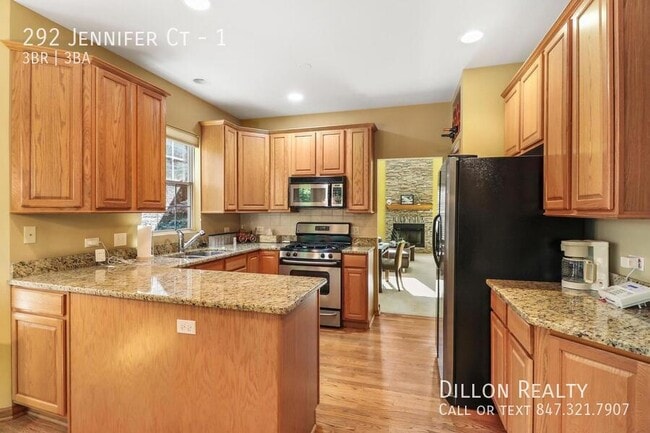 Foto del edificio - 292 Jennifer Ct