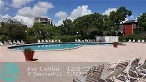 Foto del edificio - 2212 S Cypress Bend Dr