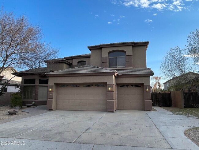 Building Photo - 1283 E Saragosa St