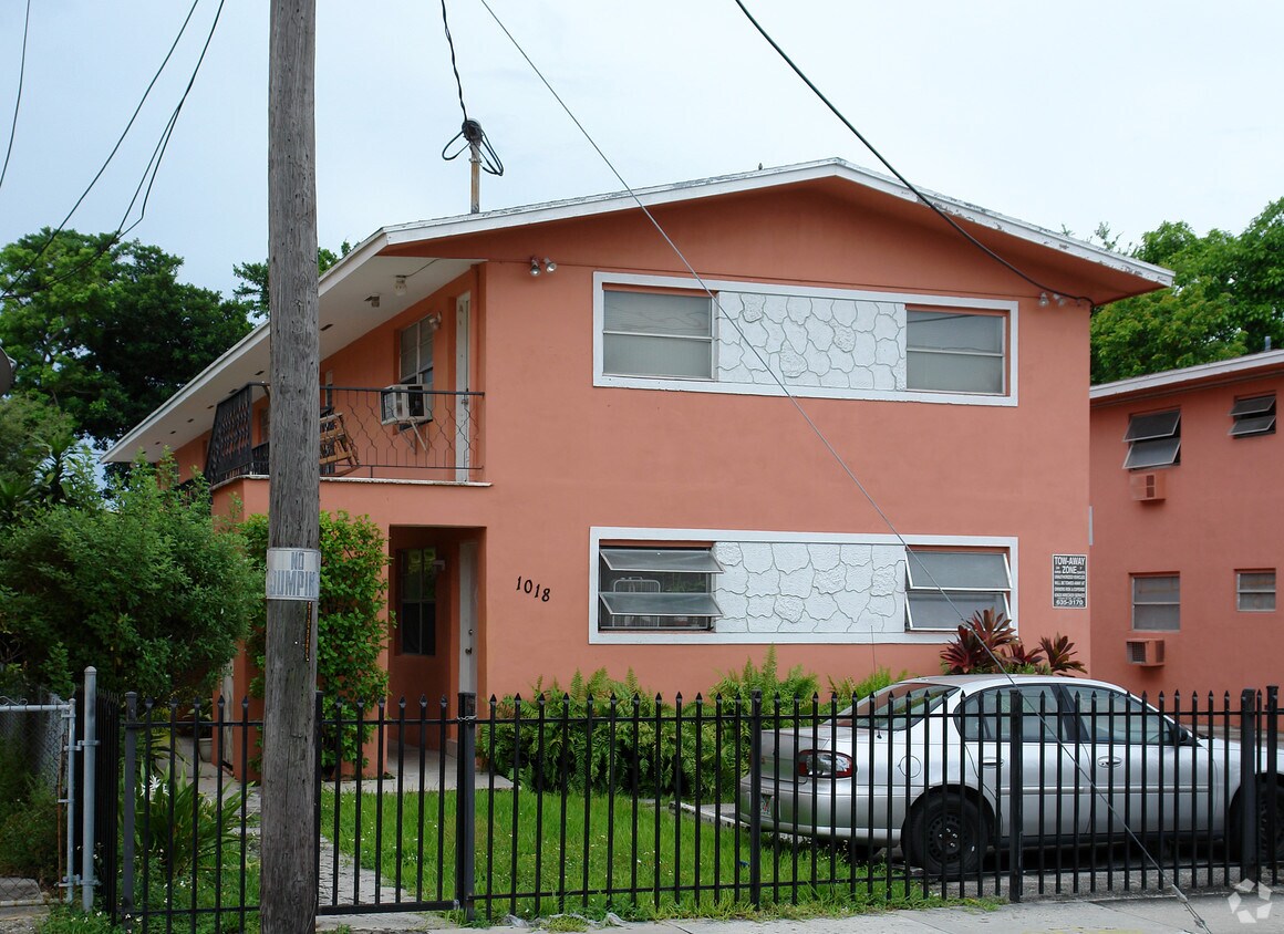 Primary Photo - 1018 NW 2nd St