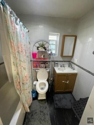 Building Photo - 3 Bedroom 2 Bath in Jamaica