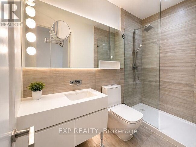 Building Photo - 45 Charles St E