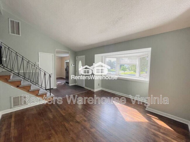 Foto del edificio - 4960 Clover St