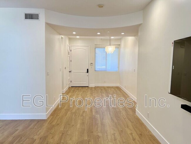 Foto del edificio - 16123 W Sunset Blvd