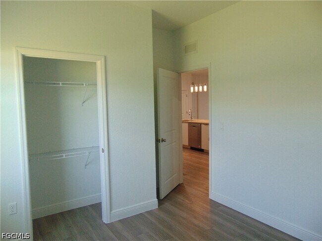 Building Photo - 9020 E Castle Cir