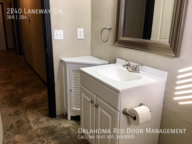 Foto del edificio - 2240 Laneway Cir