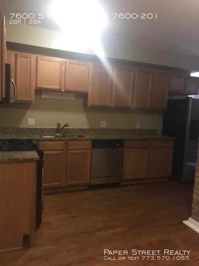 Building Photo - 7600 S Kingston Ave