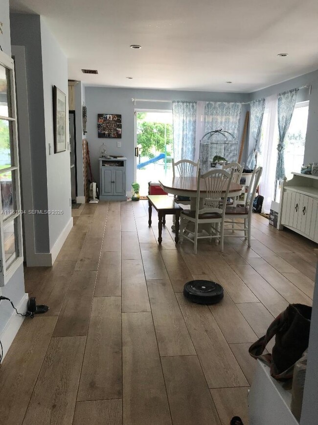 Building Photo - 16274 SW 139th Ct