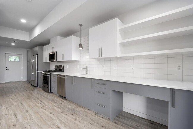 Foto del edificio - 4004 Banister Ln