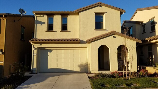 Building Photo - 6011 Terra Ln