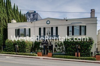 Primary Photo - 1014 N Doheny Dr