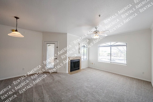 Building Photo - 15095 N Thompson Peak Pkwy