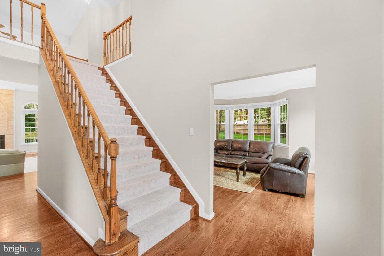 Primary Photo - 10158 Bracken Dr